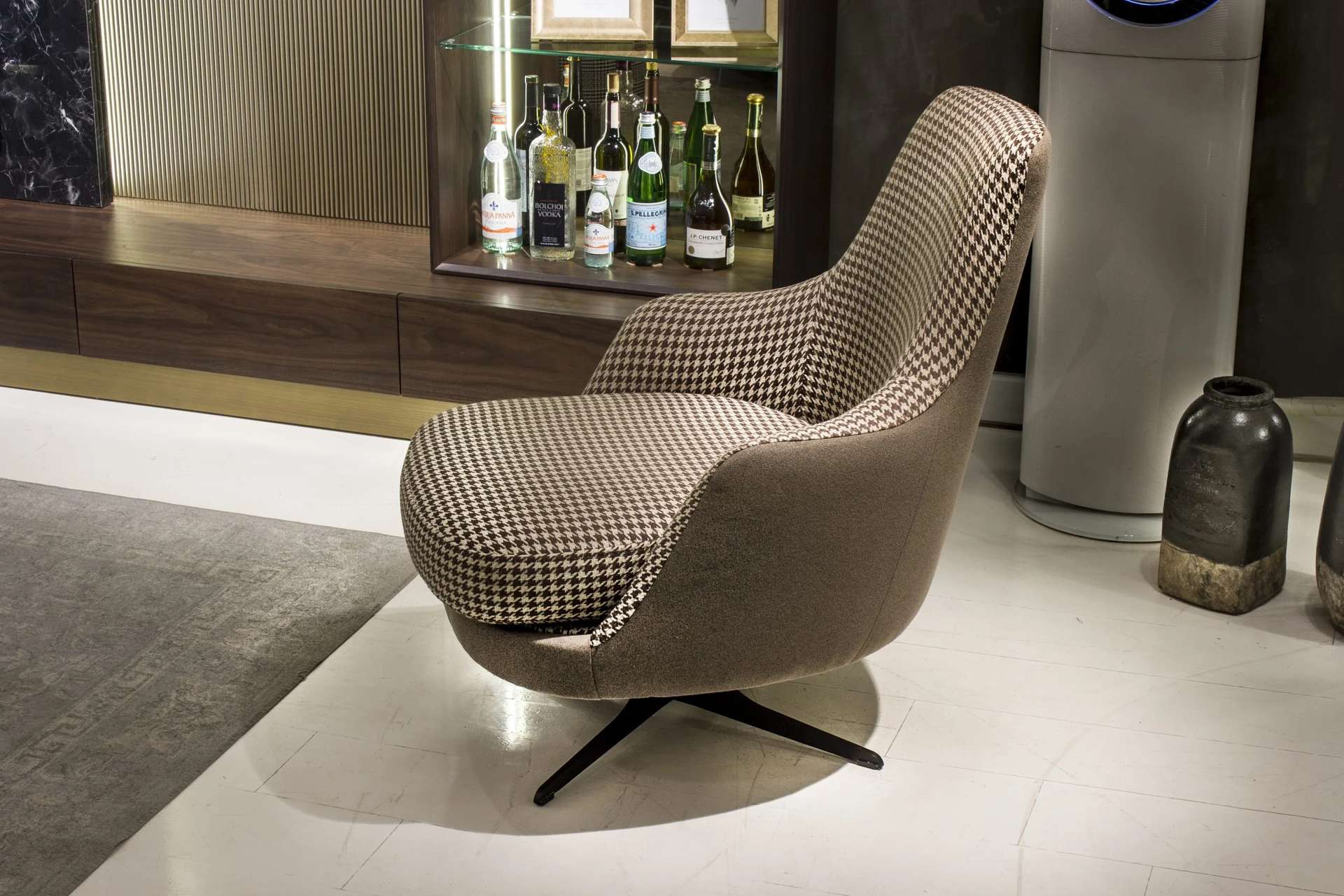Another view of the Line Armchair armchair, made to order by Archidecors, Modoko Istanbul