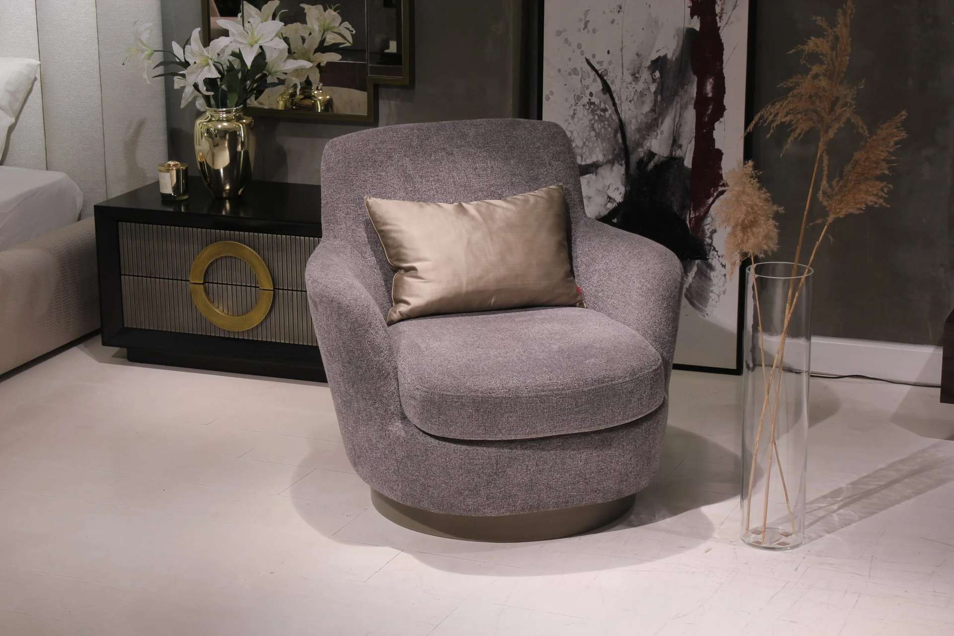 Another view of the Paris Armchair armchair, made to order by Archidecors, Modoko Istanbul