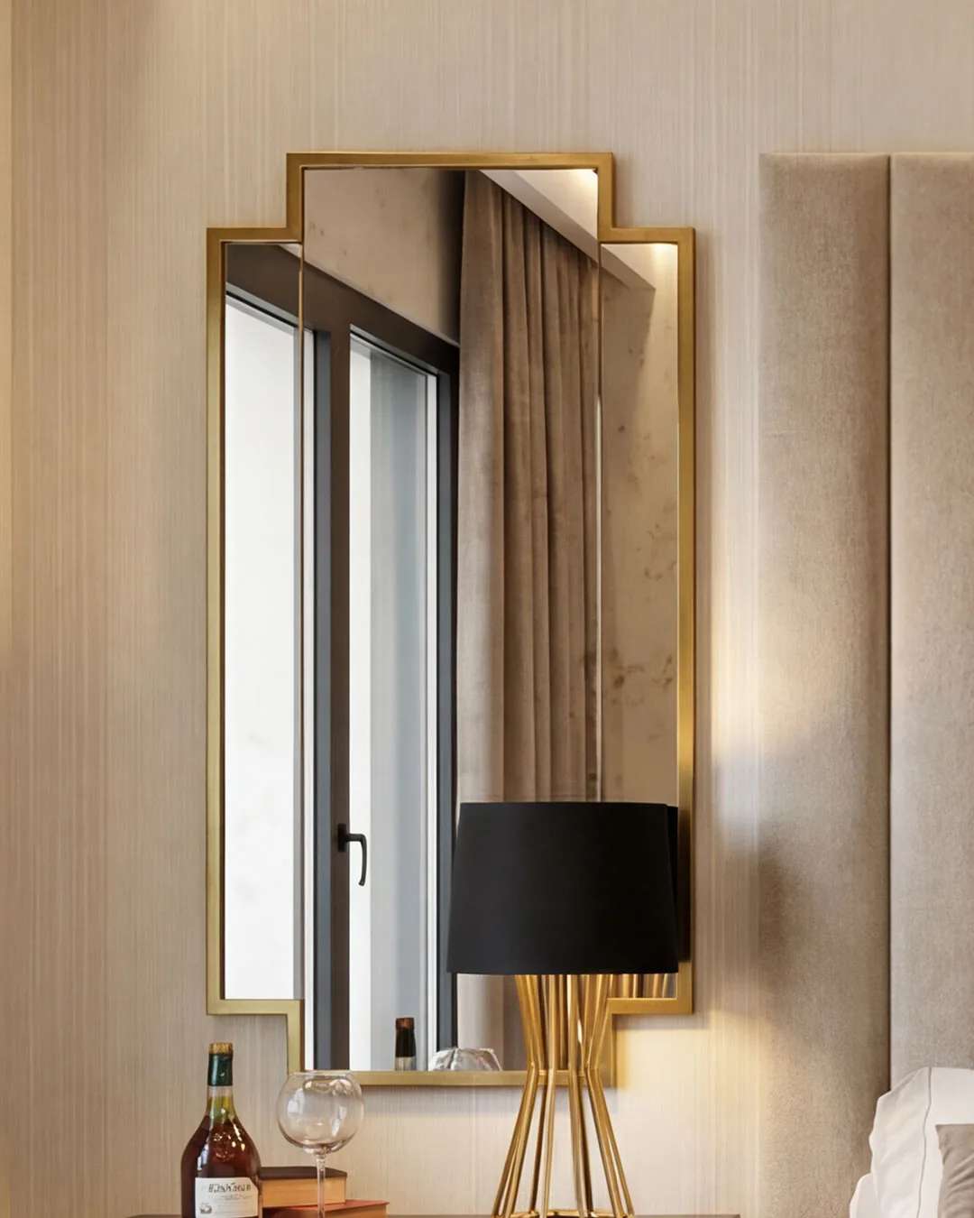 Hypnose Ayna duvar aynası modelinin farklı açıdan görünümü, Archidecors el işçiliği