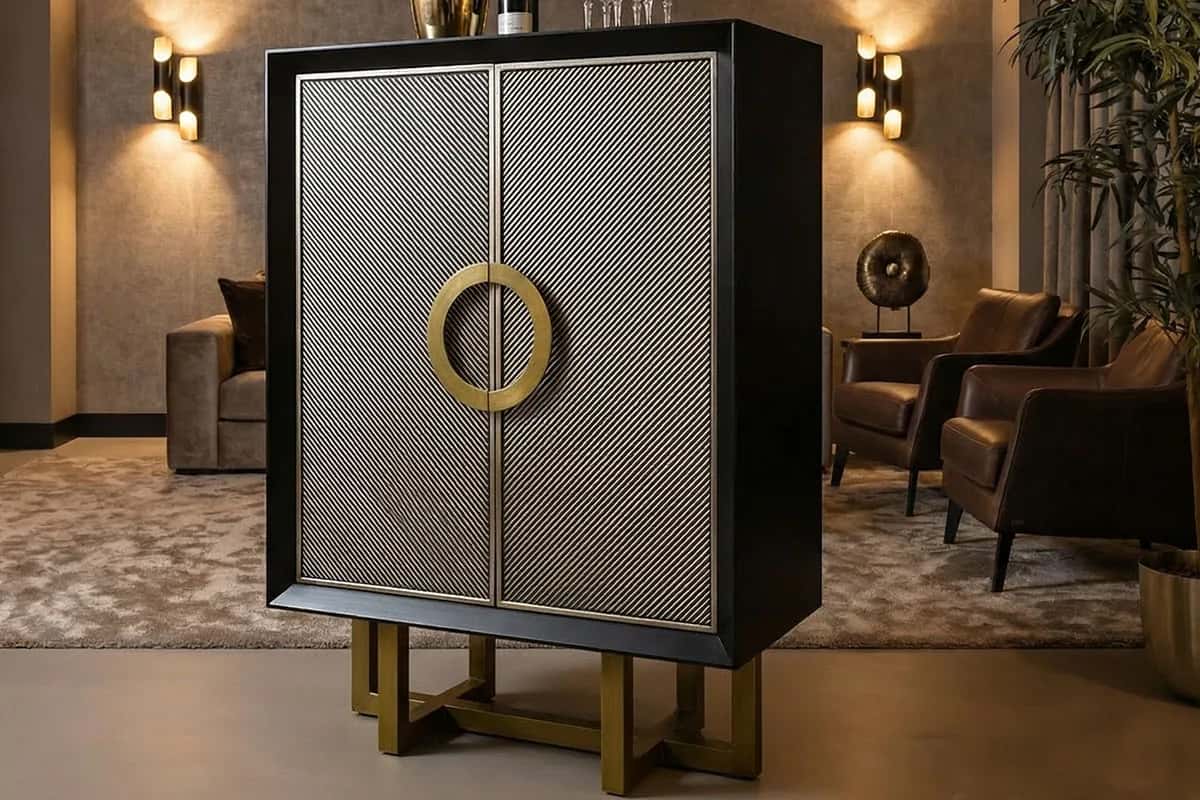 Casablanca High Cabinet modelinin bir başka görünümü, özel üretim bar dolabı, Archidecors