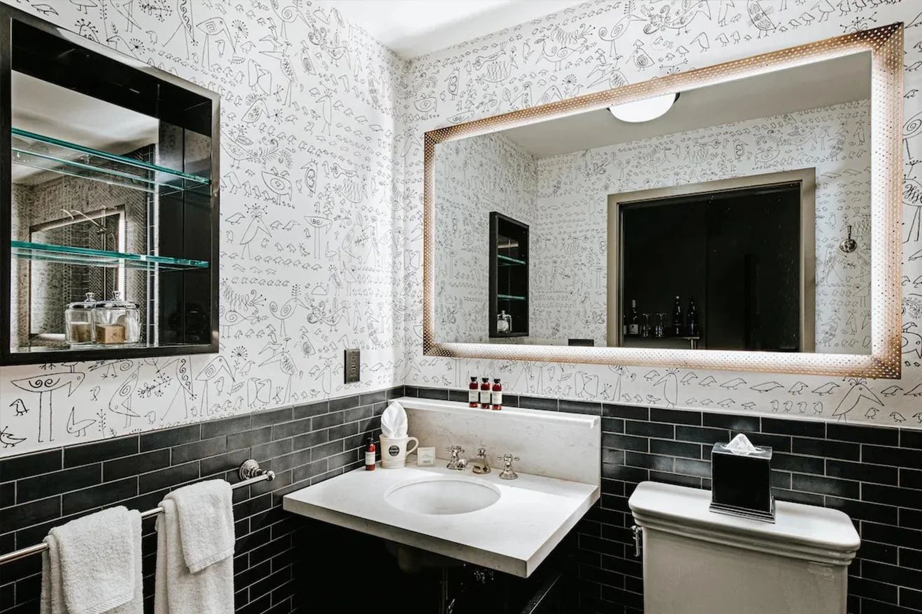 Grand Soho Hotel New York anahtar teslim otel projesi, Amerikan ceviz ve bronz detaylı özel üretim otel mobilyası - görsel 3