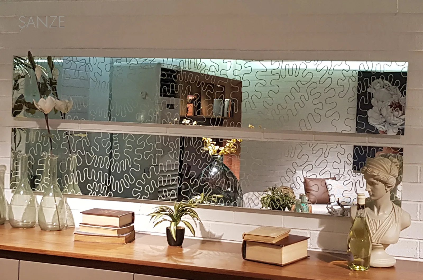 Ayna duvar aynası modelinin farklı açıdan görünümü, Archidecors el işçiliği, Modoko İstanbul